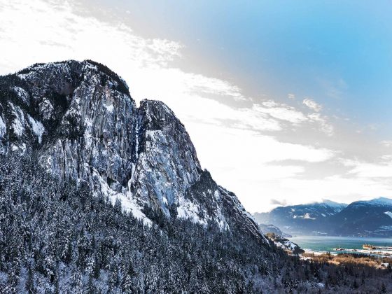 Skiing-the-Chief-North-Gully-Chris-Christie-pano