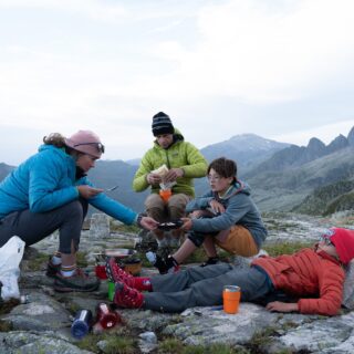 The Hart-Turgeon family is eating at camp, Brévent, Chamonix FRANCE, September 2024