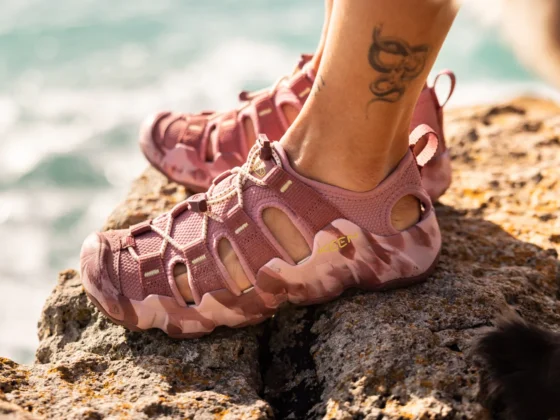 KEEN HyperportH2 PDP Lifestyle Doublewide.jpg