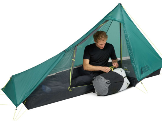 MEC Alpha tent_with person_2kg project