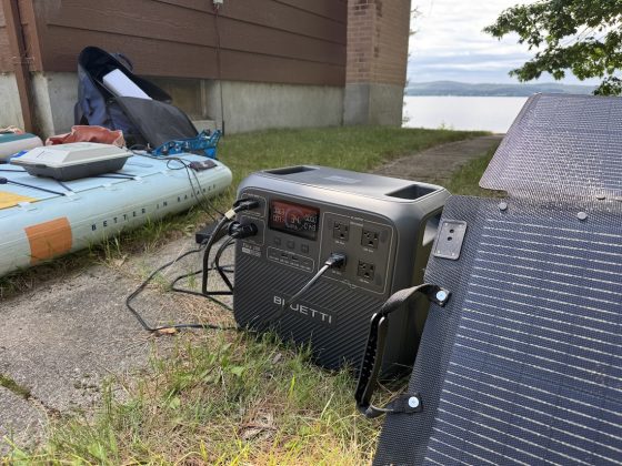 BLUETTI power station and solar panel